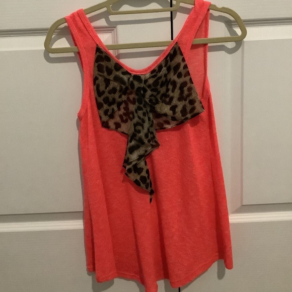 Daytrip, bright pink tank with bow - Picture 3 of 3